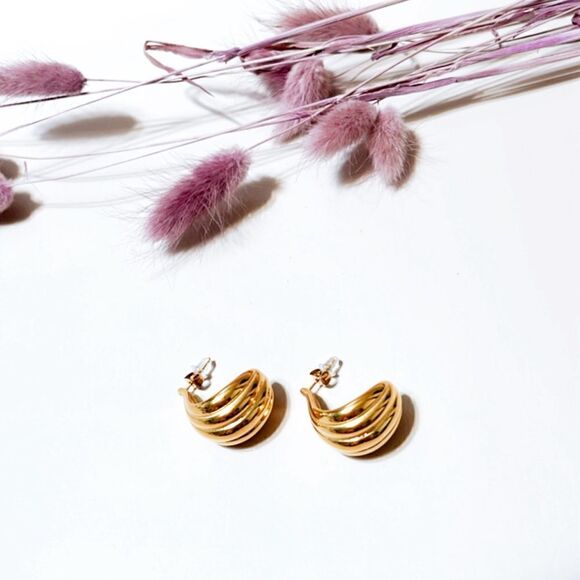 vintage style earrings C13 - Picture 2 of 3